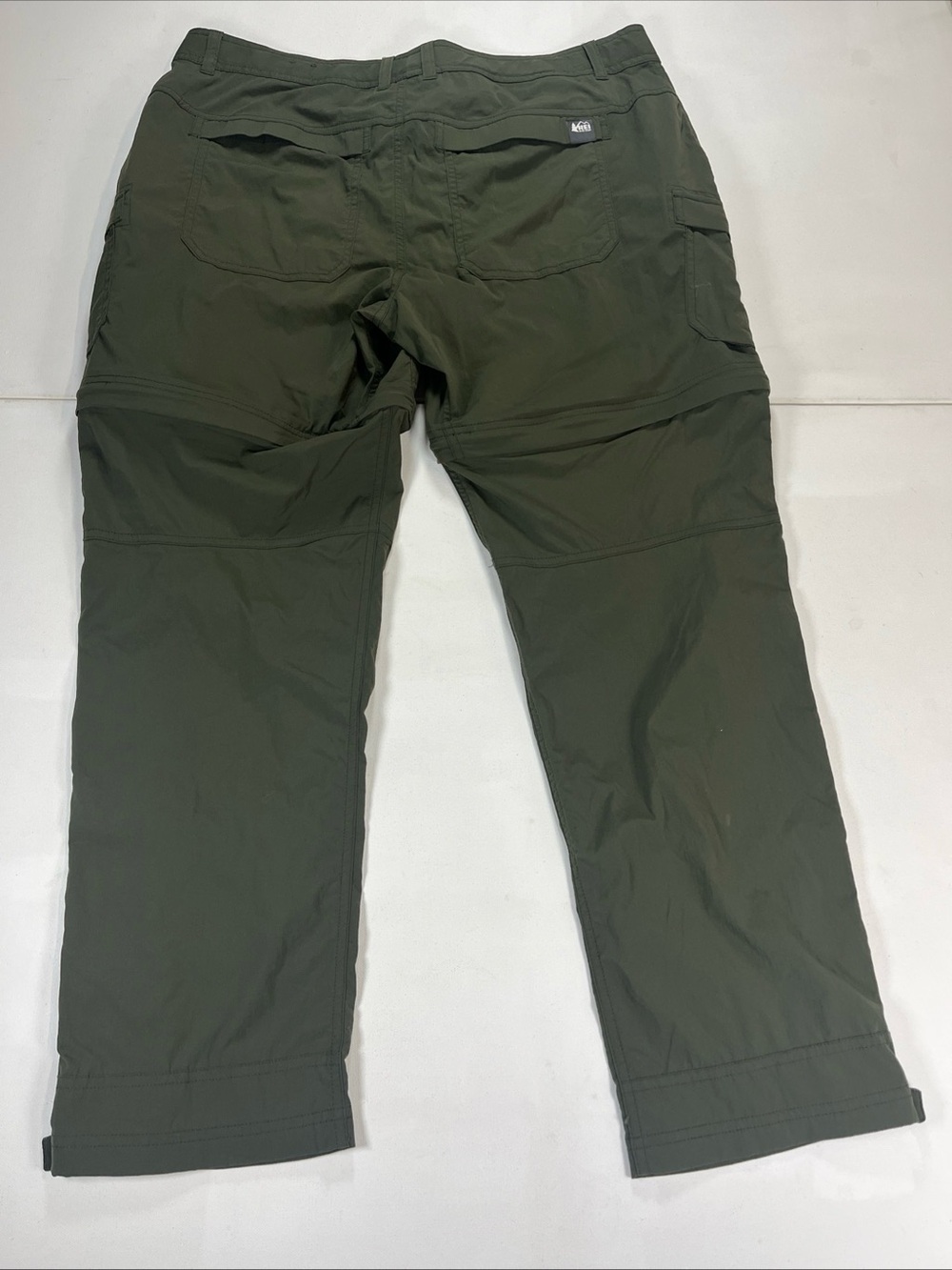 REI Co-op Sahara Convertible Hiking Pants Womens 16 Petite Green Relaxed Zip Off - Picture 13 of 16